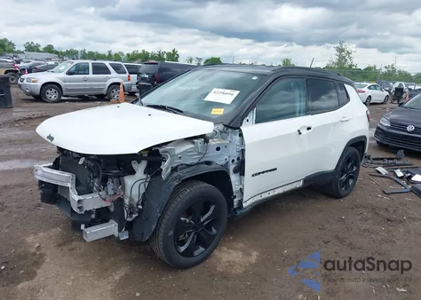 2021 Jeep Compass Altitude 4X4 из США, поврежденный, VIN 3C4NJDBBXMT586529